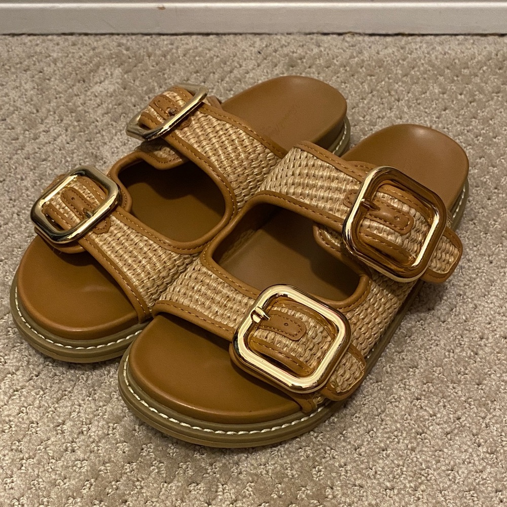 Universal Thread Tan Sandals with Gold Buckles